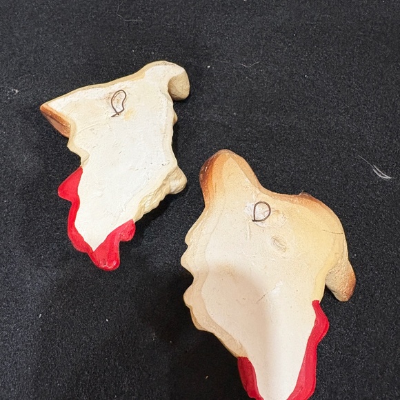 Vintage Chalkware Scottie with Red Bows Dog Heads Wall Plaques - Picture 2 of 3